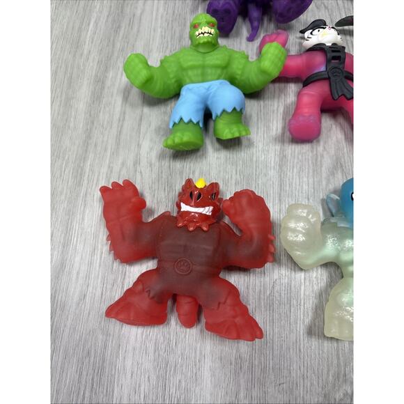 Heroes of Goo Jit Zu Glow Shifters, Dino X-Ray, Hero Pack ect 8 Count - Picture 2 of 9